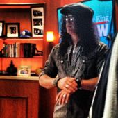 Slash solo 2013 1014_larry_king king (3)